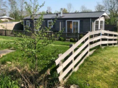 Waterchalet Number 6 Recreationpark Yn'E Lijte Grou Met Ligplaats Boot Villa Esterno foto